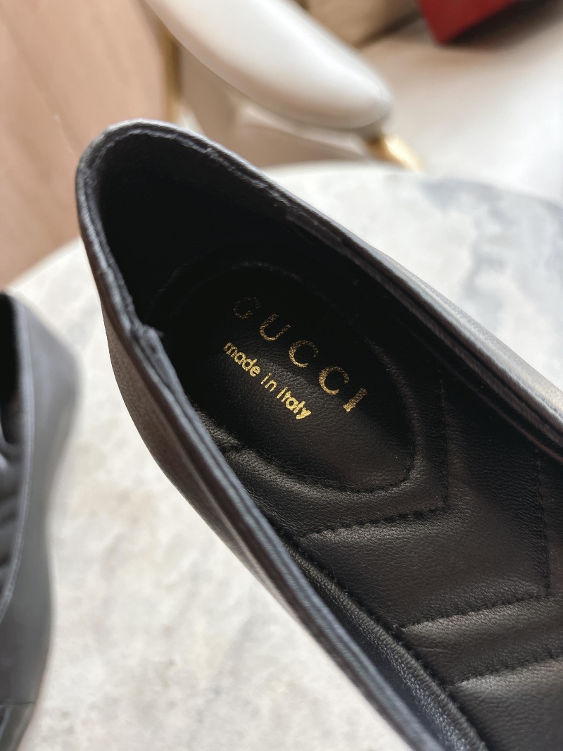 Gvc*1 flat shoes